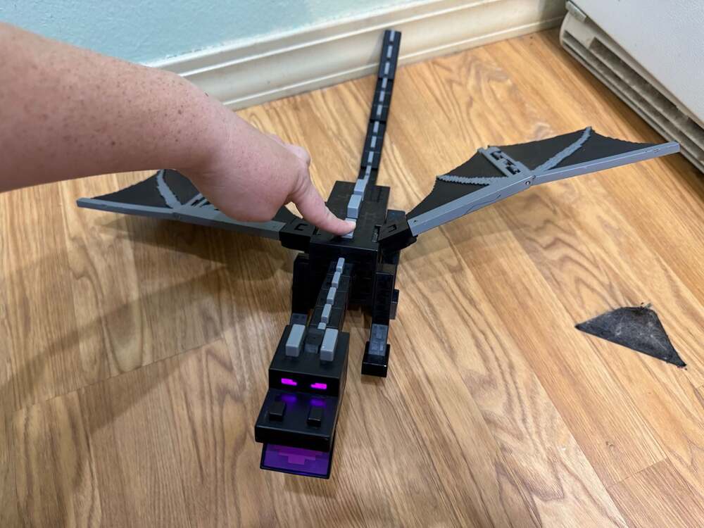 Working Mattel Minecraft Ultimate Ender Dragon Figure, 22-inch with Lights and S - Picture 2 of 10